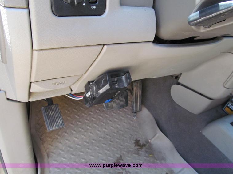 image for item C2197 2004 Dodge Ram 2500HD SLT quad cab pickup truck