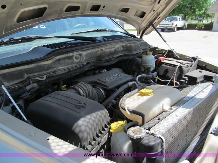 image for item C2197 2004 Dodge Ram 2500HD SLT quad cab pickup truck