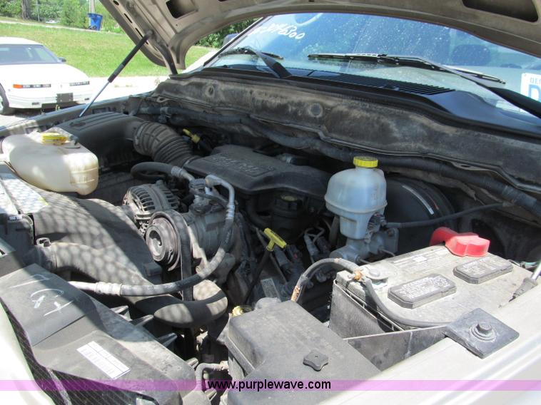 image for item C2197 2004 Dodge Ram 2500HD SLT quad cab pickup truck