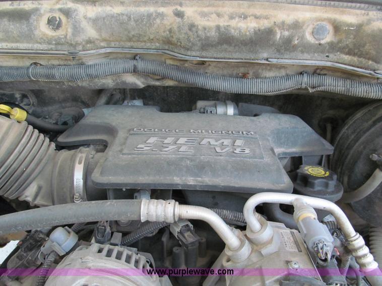 image for item C2197 2004 Dodge Ram 2500HD SLT quad cab pickup truck