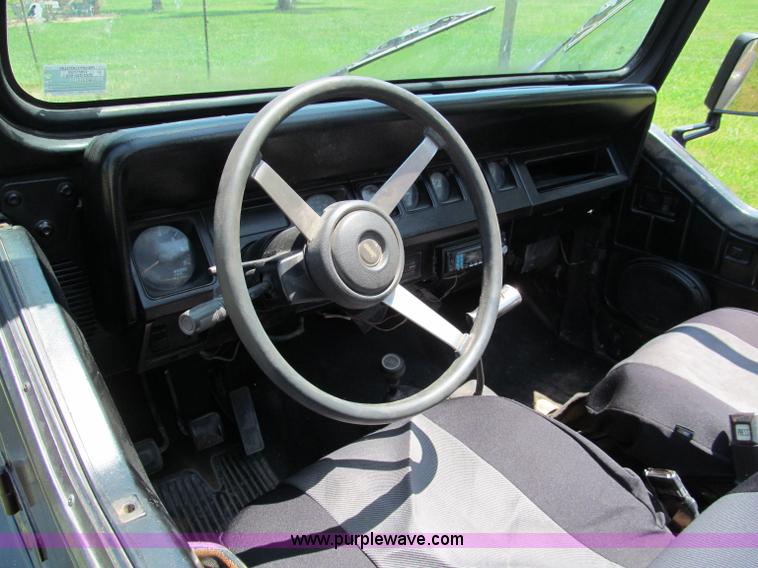 image for item C2206 1994 Jeep Wrangler