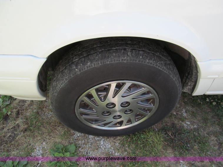 image for item C2210 1995 Dodge Grand Caravan SE van