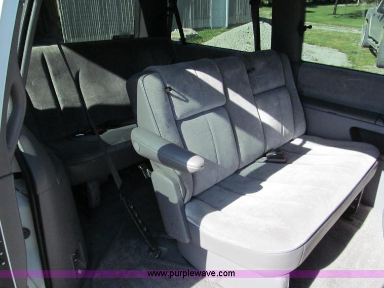 image for item C2210 1995 Dodge Grand Caravan SE van