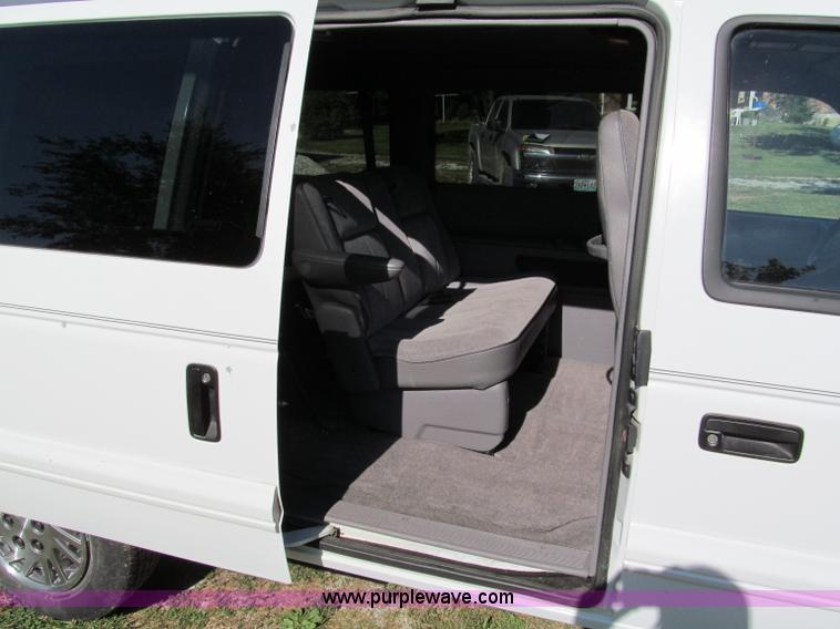 image for item C2210 1995 Dodge Grand Caravan SE van