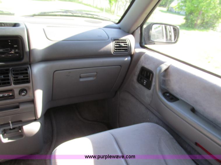 image for item C2210 1995 Dodge Grand Caravan SE van