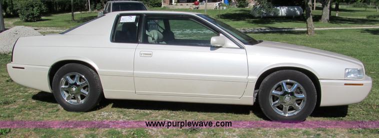 image for item C2211 2002 Cadillac Eldorado ETC
