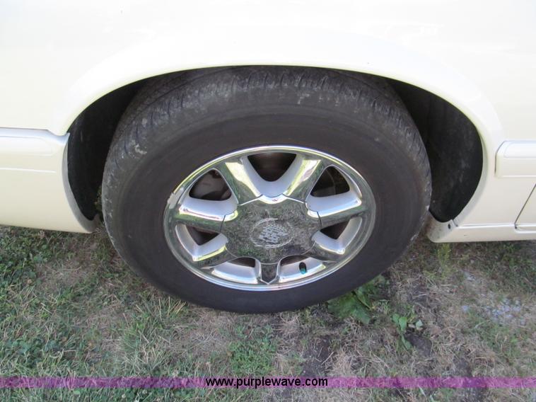 image for item C2211 2002 Cadillac Eldorado ETC