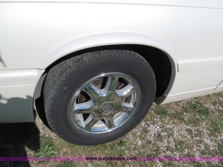 image for item C2211 2002 Cadillac Eldorado ETC