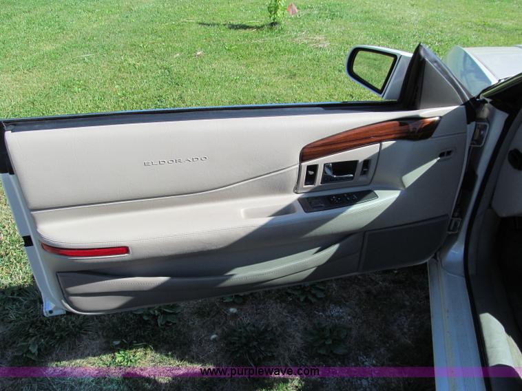 image for item C2211 2002 Cadillac Eldorado ETC