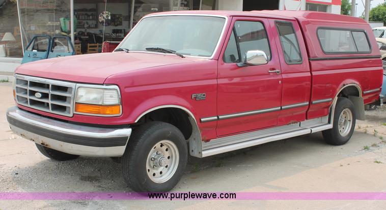 image for item C2520 1994 Ford F150 XLT extended cab pickup truck