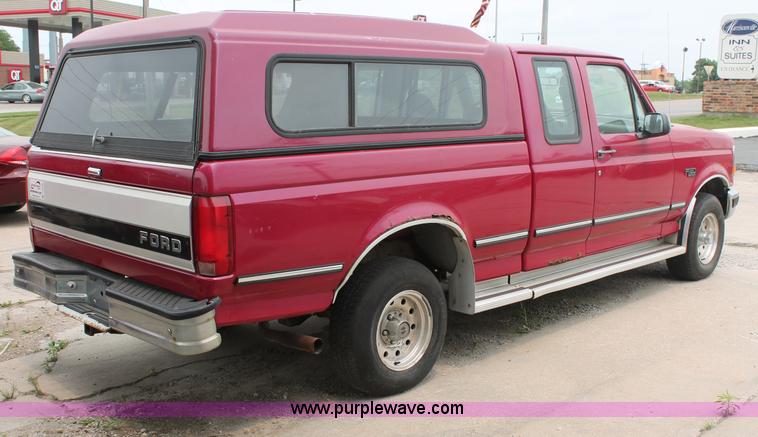 image for item C2520 1994 Ford F150 XLT extended cab pickup truck
