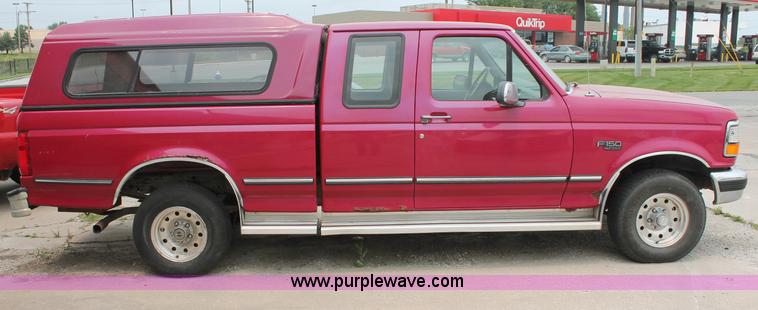 image for item C2520 1994 Ford F150 XLT extended cab pickup truck