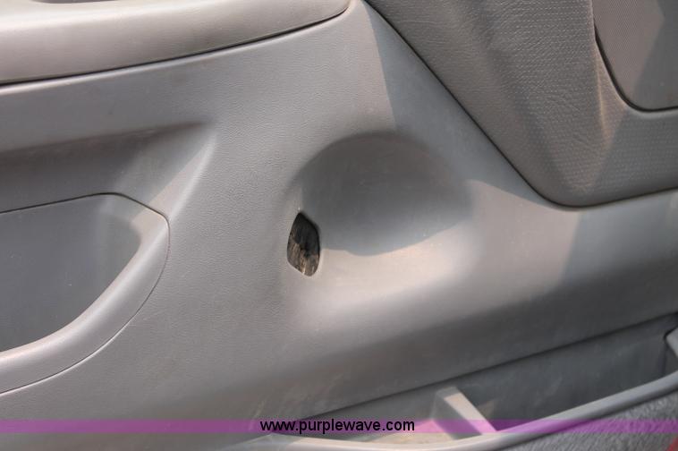 image for item C2520 1994 Ford F150 XLT extended cab pickup truck