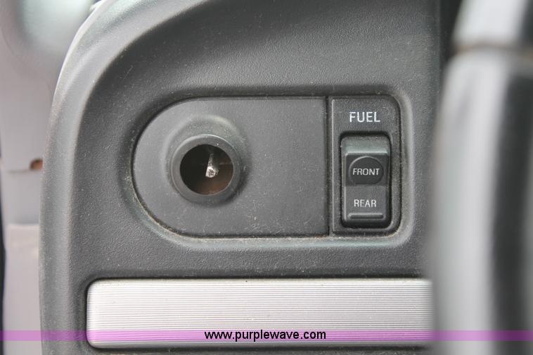 image for item C2520 1994 Ford F150 XLT extended cab pickup truck