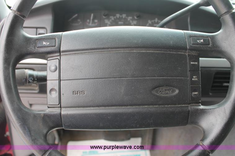 image for item C2520 1994 Ford F150 XLT extended cab pickup truck