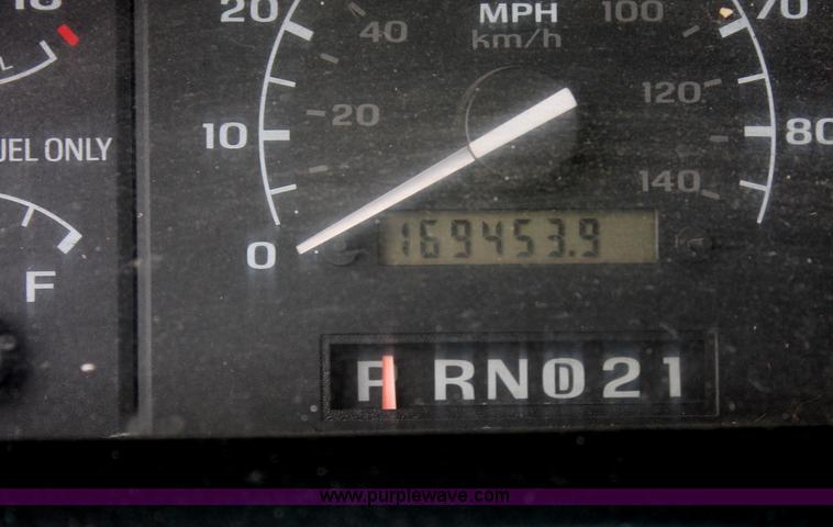 image for item C2520 1994 Ford F150 XLT extended cab pickup truck