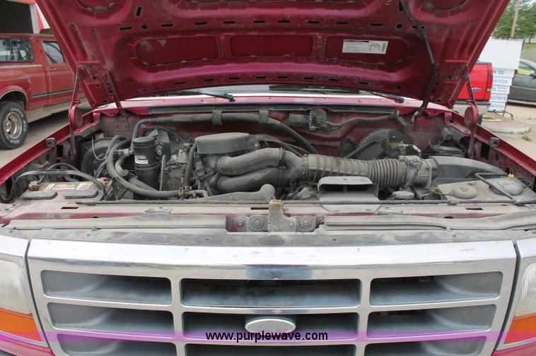 image for item C2520 1994 Ford F150 XLT extended cab pickup truck