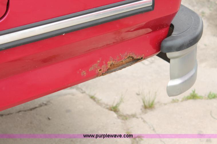 image for item C2520 1994 Ford F150 XLT extended cab pickup truck