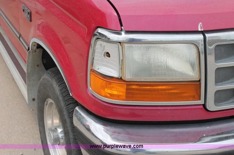 image for item C2520 1994 Ford F150 XLT extended cab pickup truck