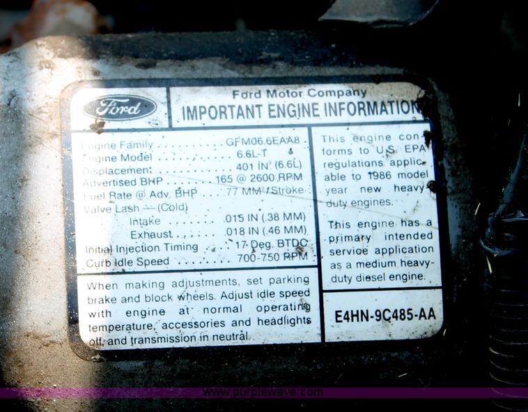 image for item C2526 1986 Ford CF7000 cargo dump truck