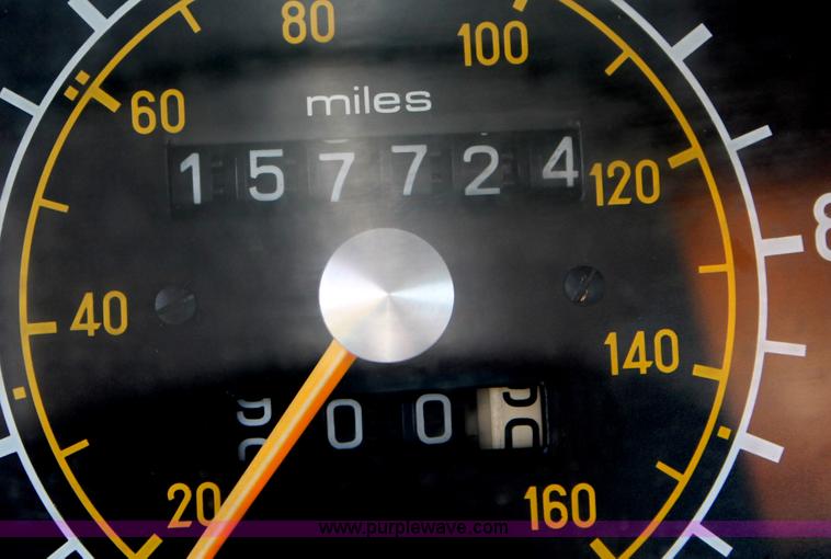 image for item C2527 1977 Mercedes Benz 240D