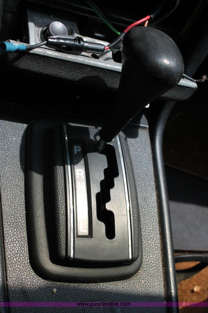 image for item C2527 1977 Mercedes Benz 240D