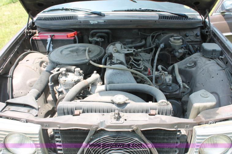 image for item C2527 1977 Mercedes Benz 240D