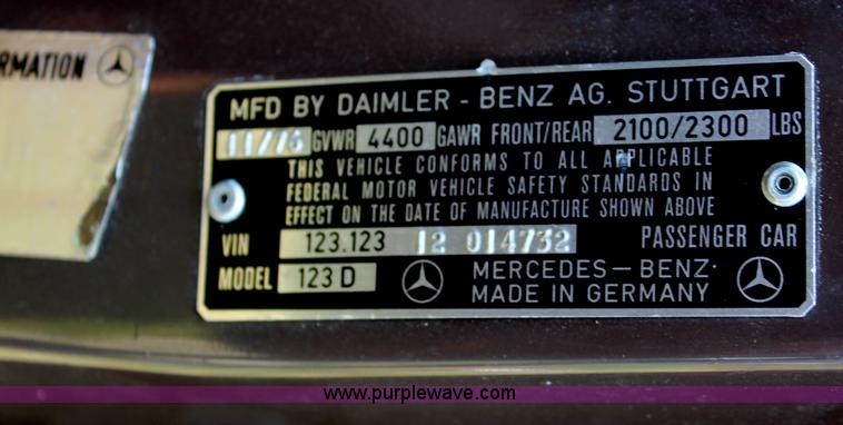image for item C2527 1977 Mercedes Benz 240D