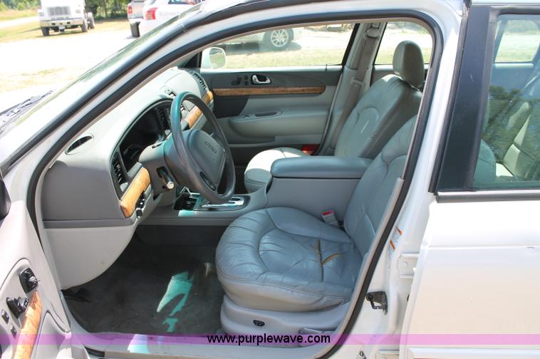 image for item C2557 2000 Lincoln Continental