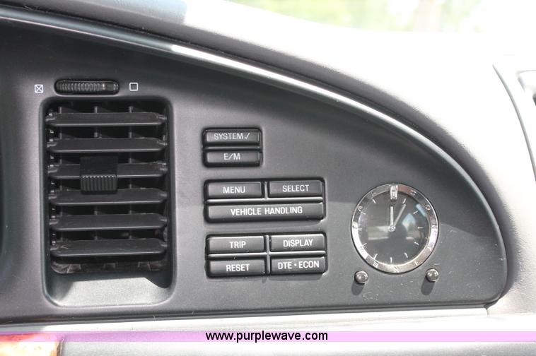 image for item C2557 2000 Lincoln Continental