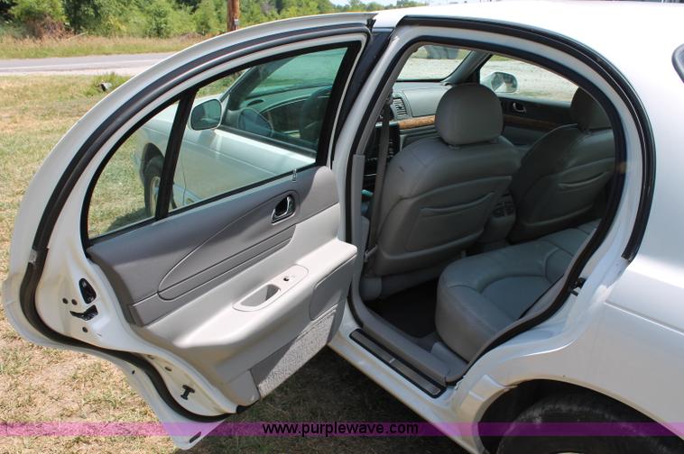 image for item C2557 2000 Lincoln Continental