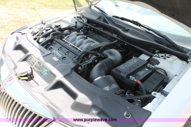 image for item C2557 2000 Lincoln Continental