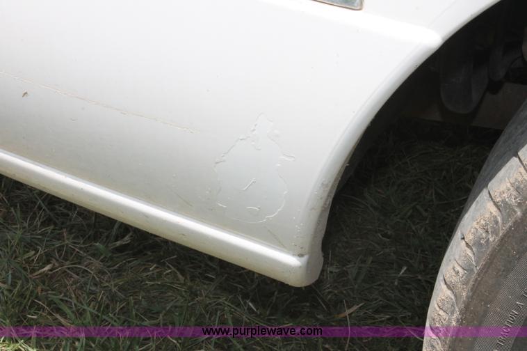 image for item C2557 2000 Lincoln Continental