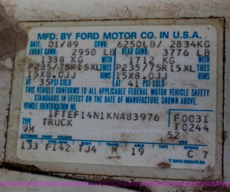 image for item C2563 1989 Ford F150 Lariat XLT pickup truck