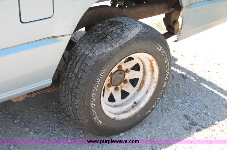 image for item C2565 1988 Dodge Ram 50 pickup truck