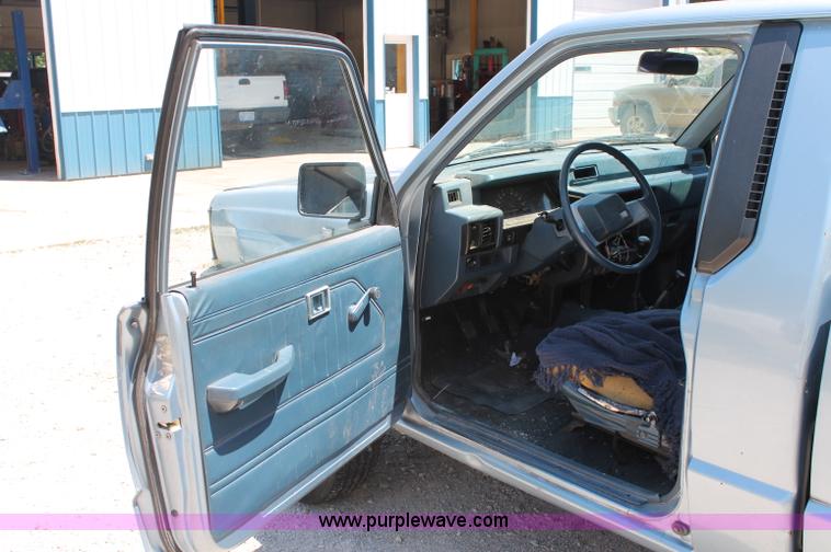 image for item C2565 1988 Dodge Ram 50 pickup truck