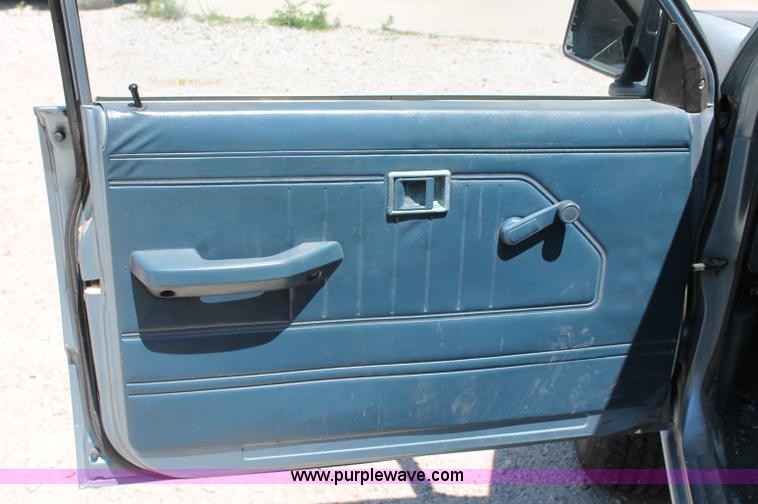 image for item C2565 1988 Dodge Ram 50 pickup truck