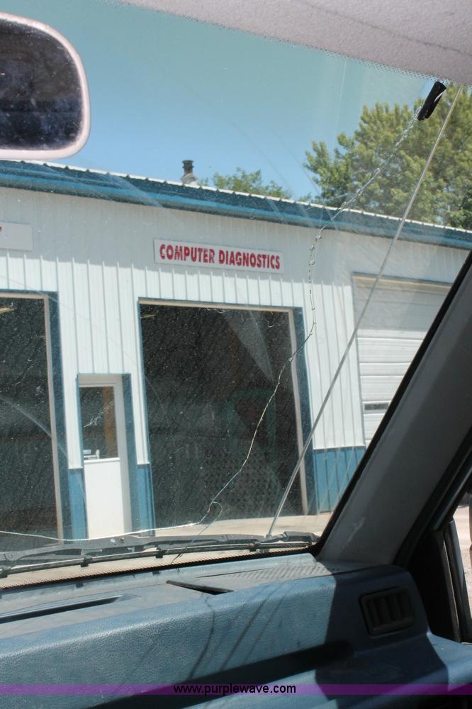 image for item C2565 1988 Dodge Ram 50 pickup truck