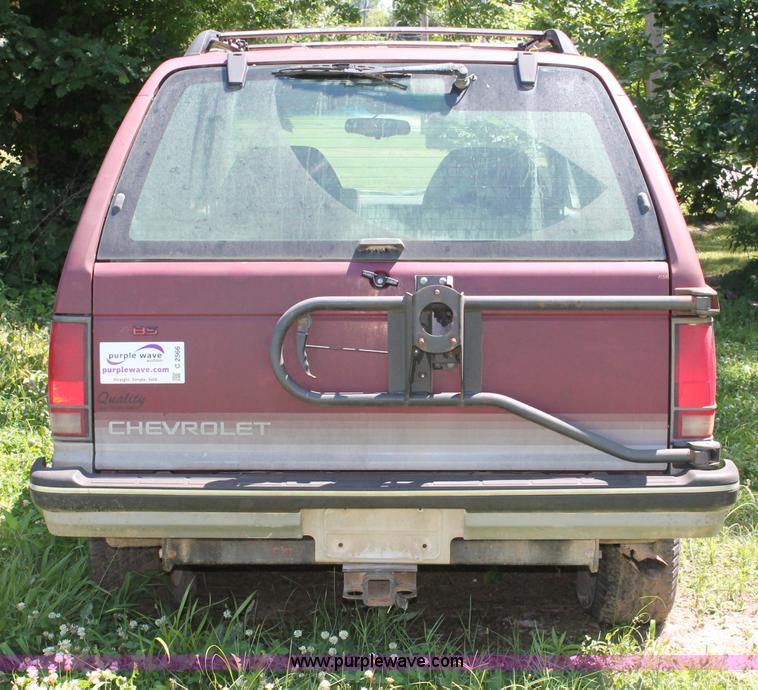 image for item C2566 1993 Chevrolet S10 Blazer SUV
