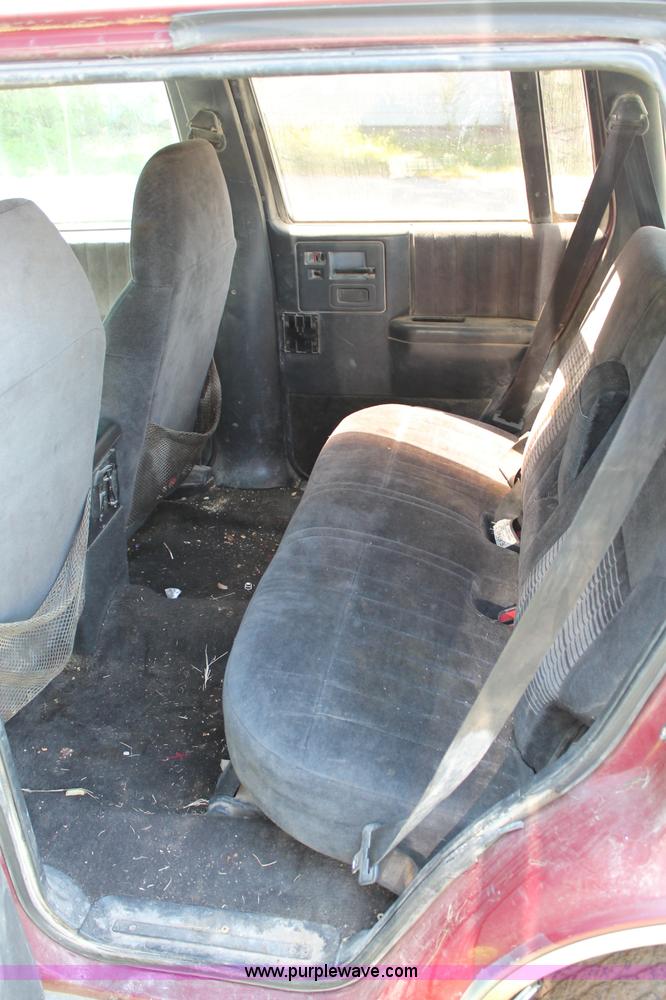 image for item C2566 1993 Chevrolet S10 Blazer SUV