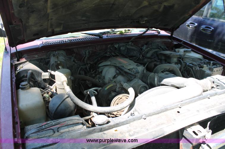 image for item C2566 1993 Chevrolet S10 Blazer SUV