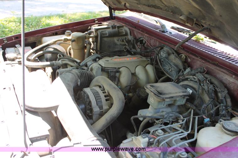 image for item C2566 1993 Chevrolet S10 Blazer SUV