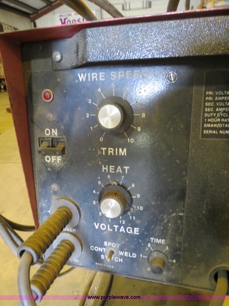 image for item C9713 Snap-On MIG welder