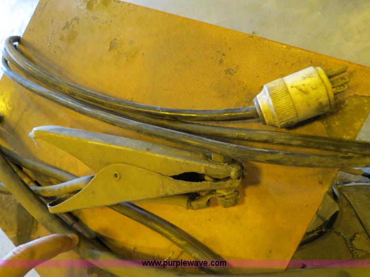 image for item C9713 Snap-On MIG welder