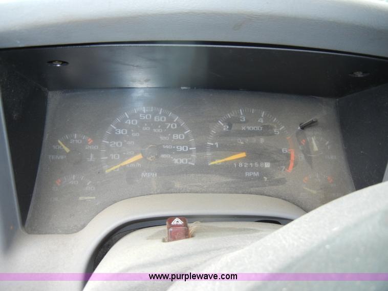 image for item D4141 1995 Chevrolet S10 pickup truck