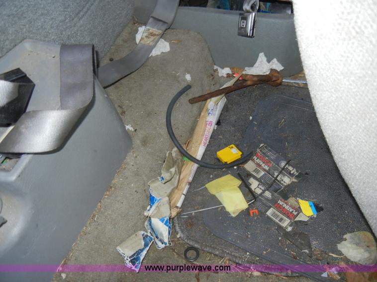 image for item D4141 1995 Chevrolet S10 pickup truck