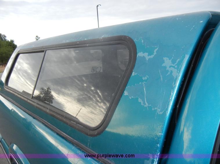 image for item D4141 1995 Chevrolet S10 pickup truck