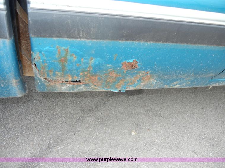 image for item D4141 1995 Chevrolet S10 pickup truck