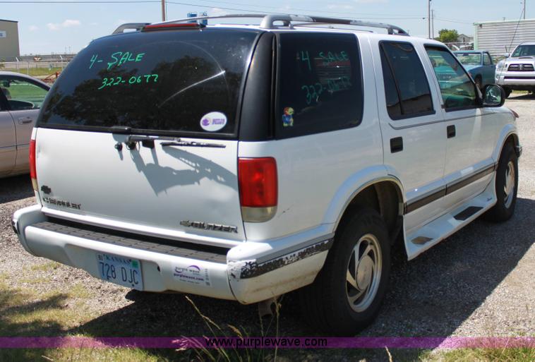 image for item D5115 1995 Chevrolet Blazer LT