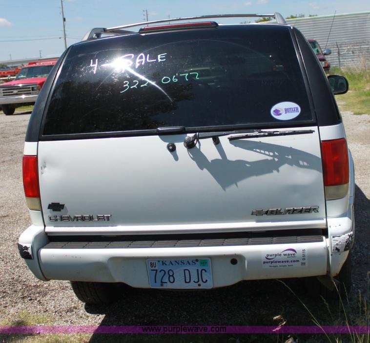 image for item D5115 1995 Chevrolet Blazer LT